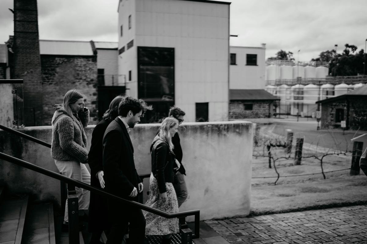 Tasting in the Dark: a sensory event