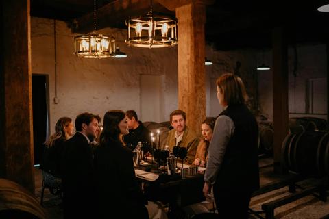 Tasting in the Dark: a sensory event