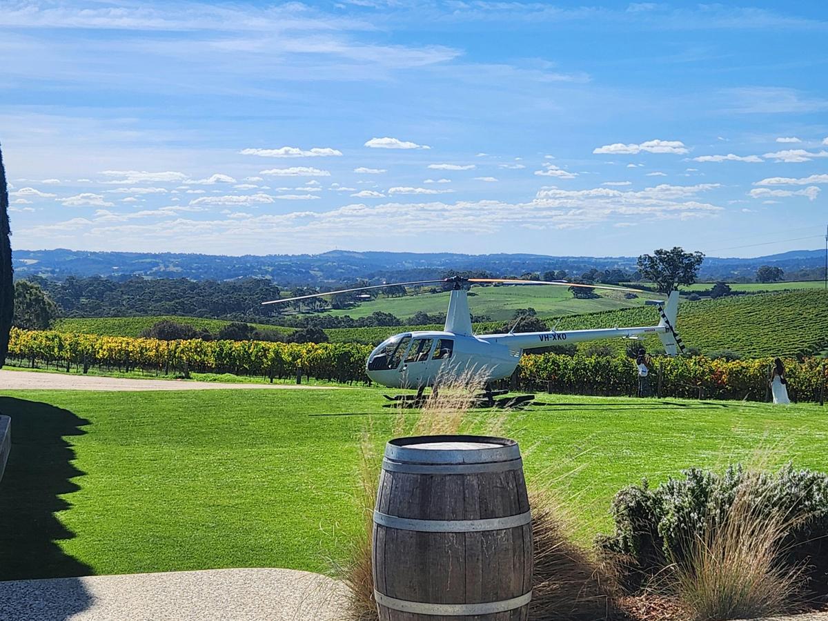 HELI LUNCH - Helicopter Wine Hop 3