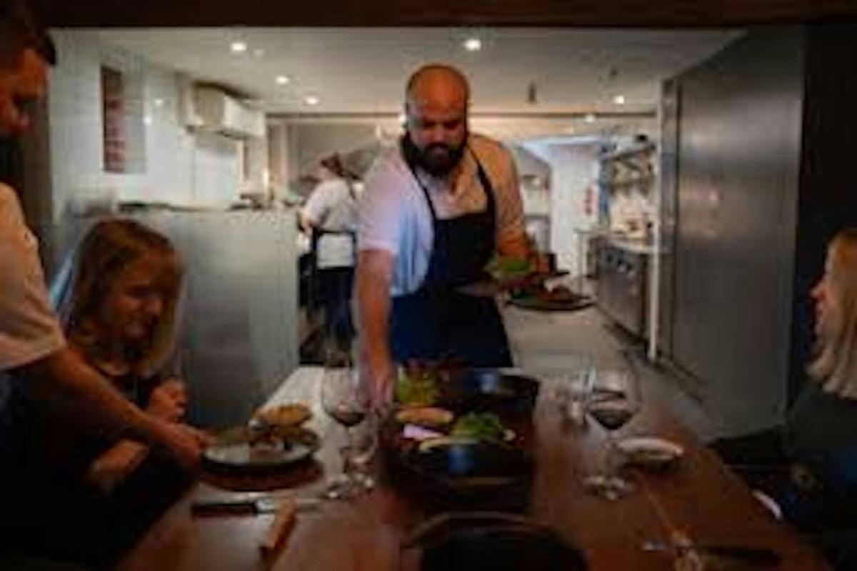 HELI LUNCH - Barossa Valley - Hentley Farm - Chefs Table Experience