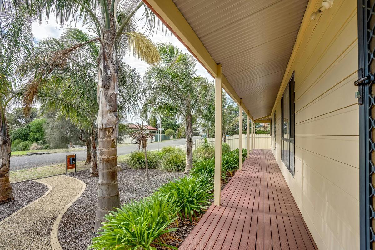 Front deck