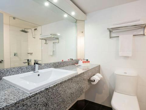 Executive Queen Room