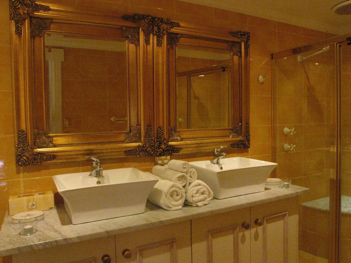 Orchard Suite ensuite