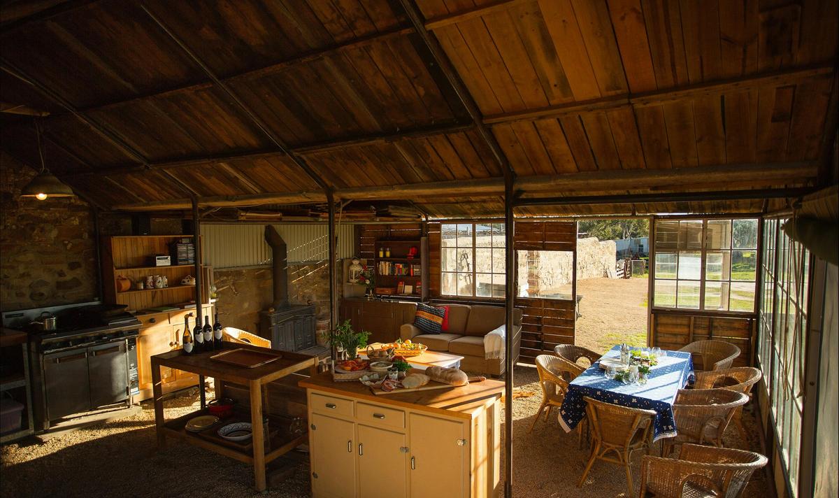 Outdoor Kitchen