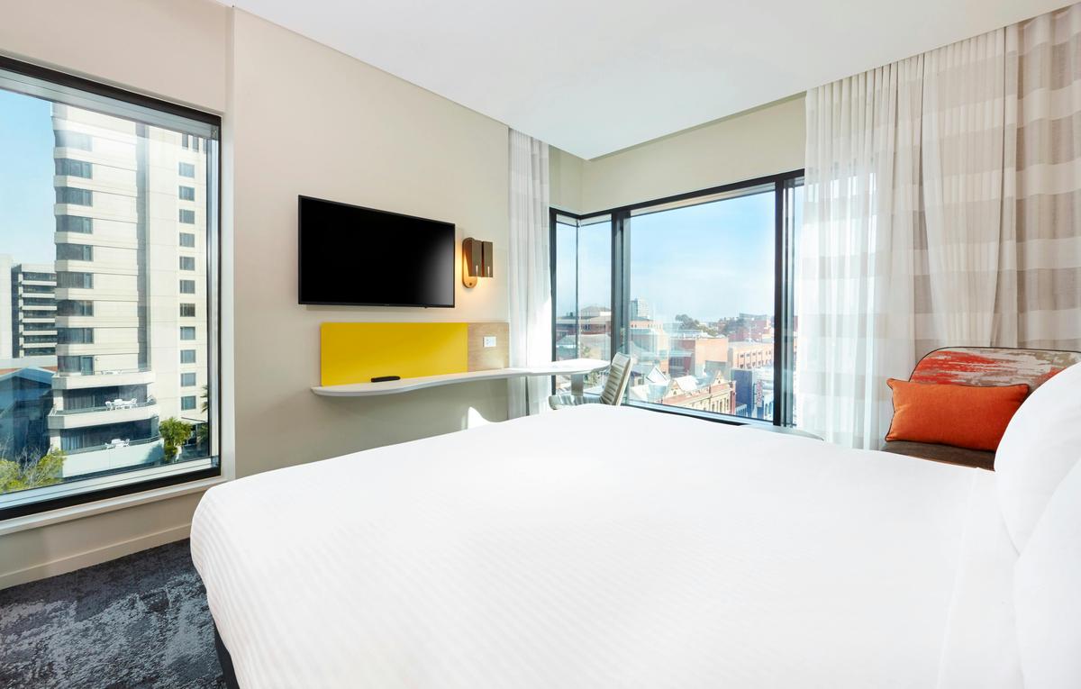 King Corner Room
