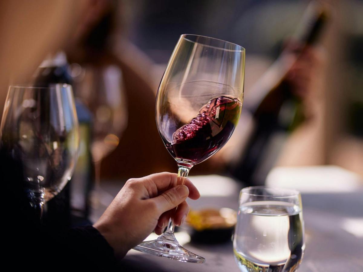 Hentley Farm_Cellar Door_Tasting_Outdoors