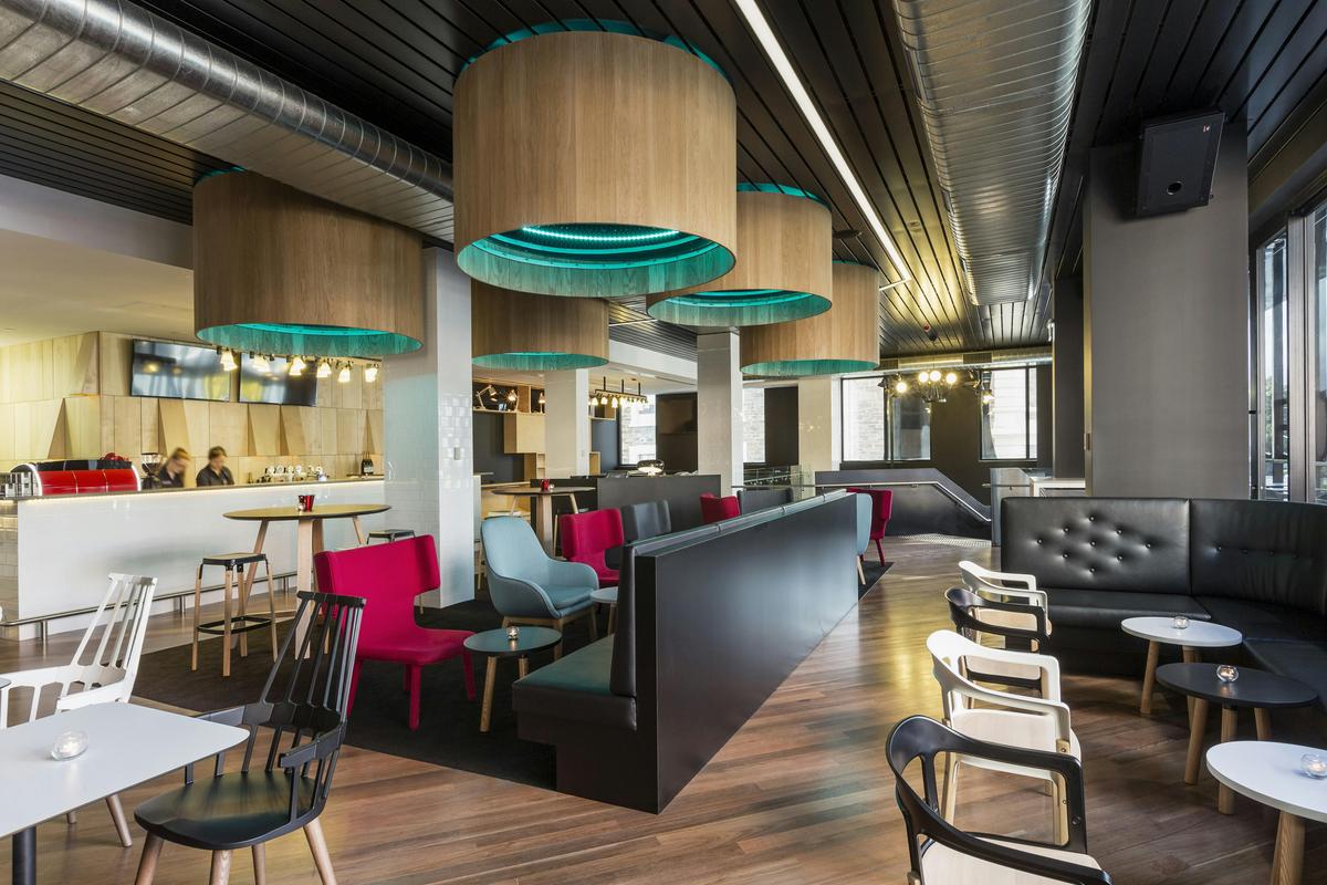 Food and Beverage at ibis Adelaide