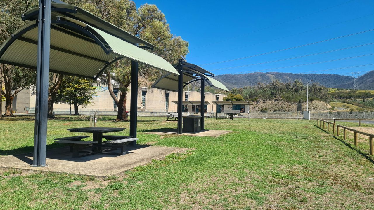 Picnic facilities at T3 Power Station