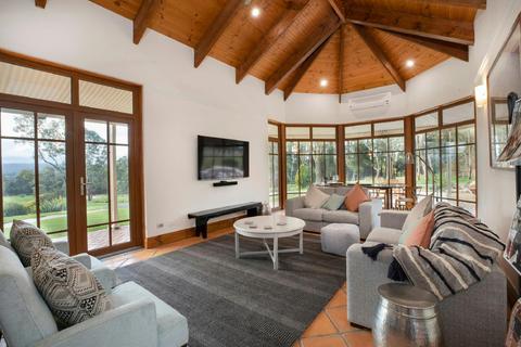 Johnson Lodge