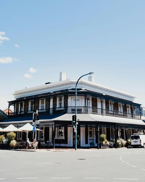 Lion Hotel