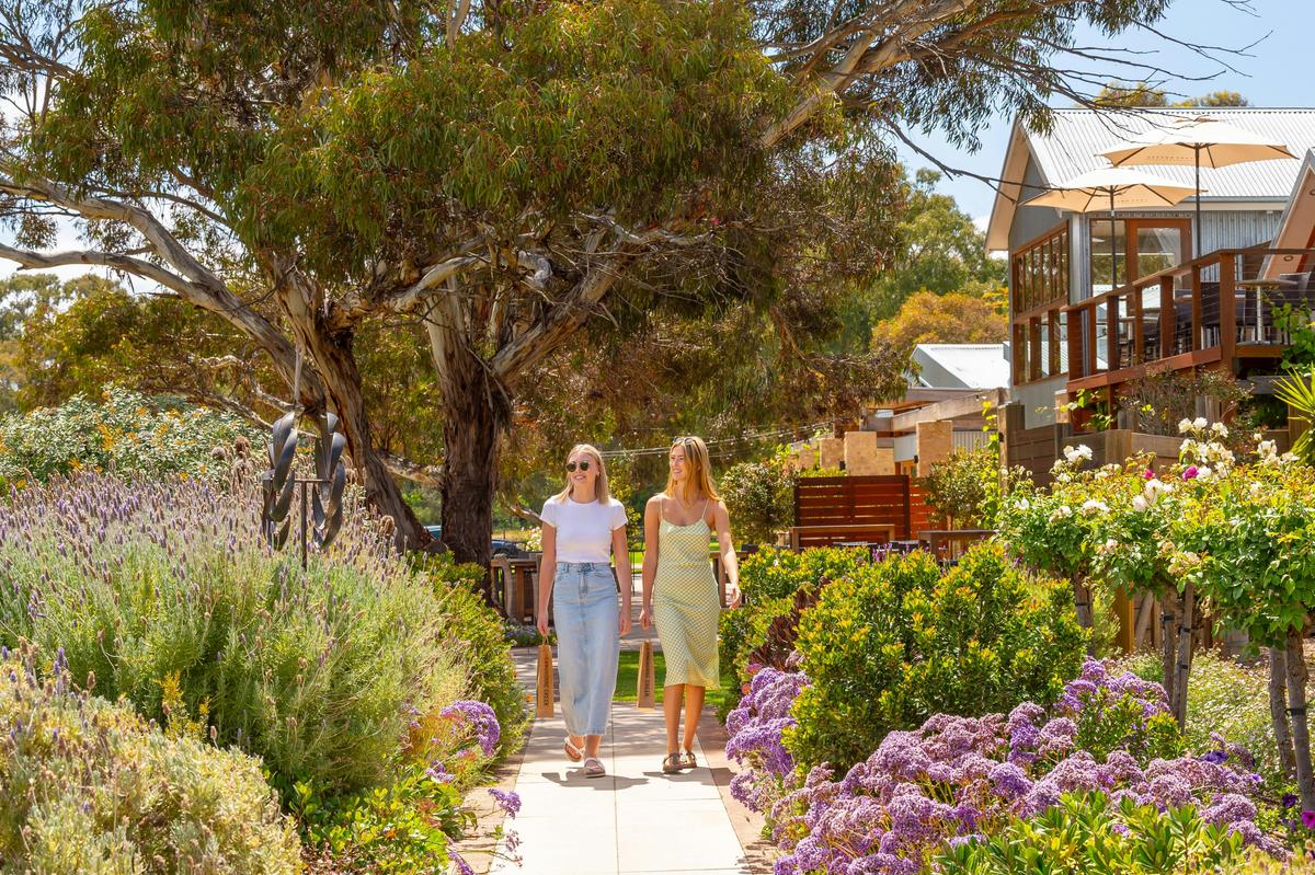 Lake Breeze cellar door
