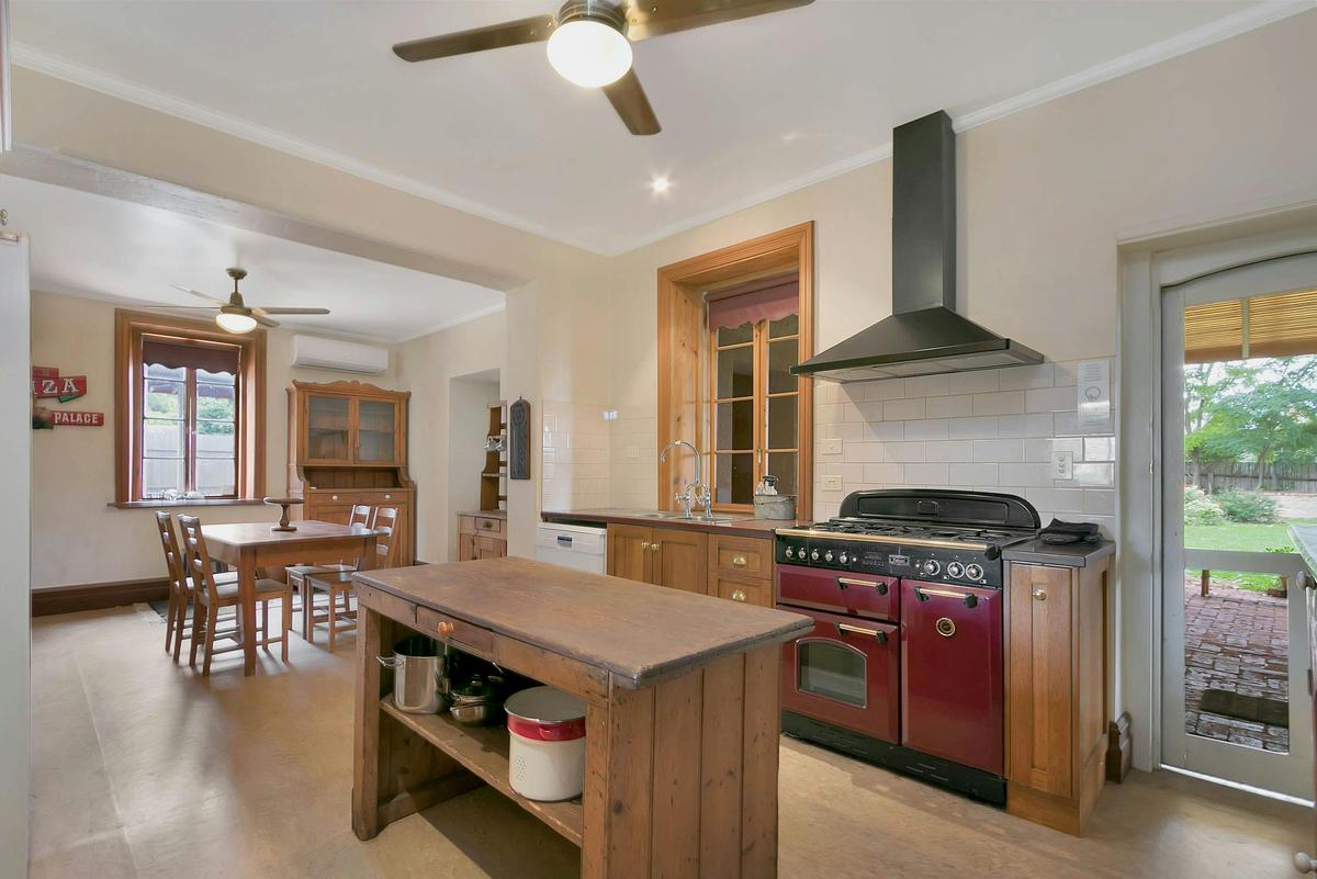 Large farmhouse fully equipped kitchen
