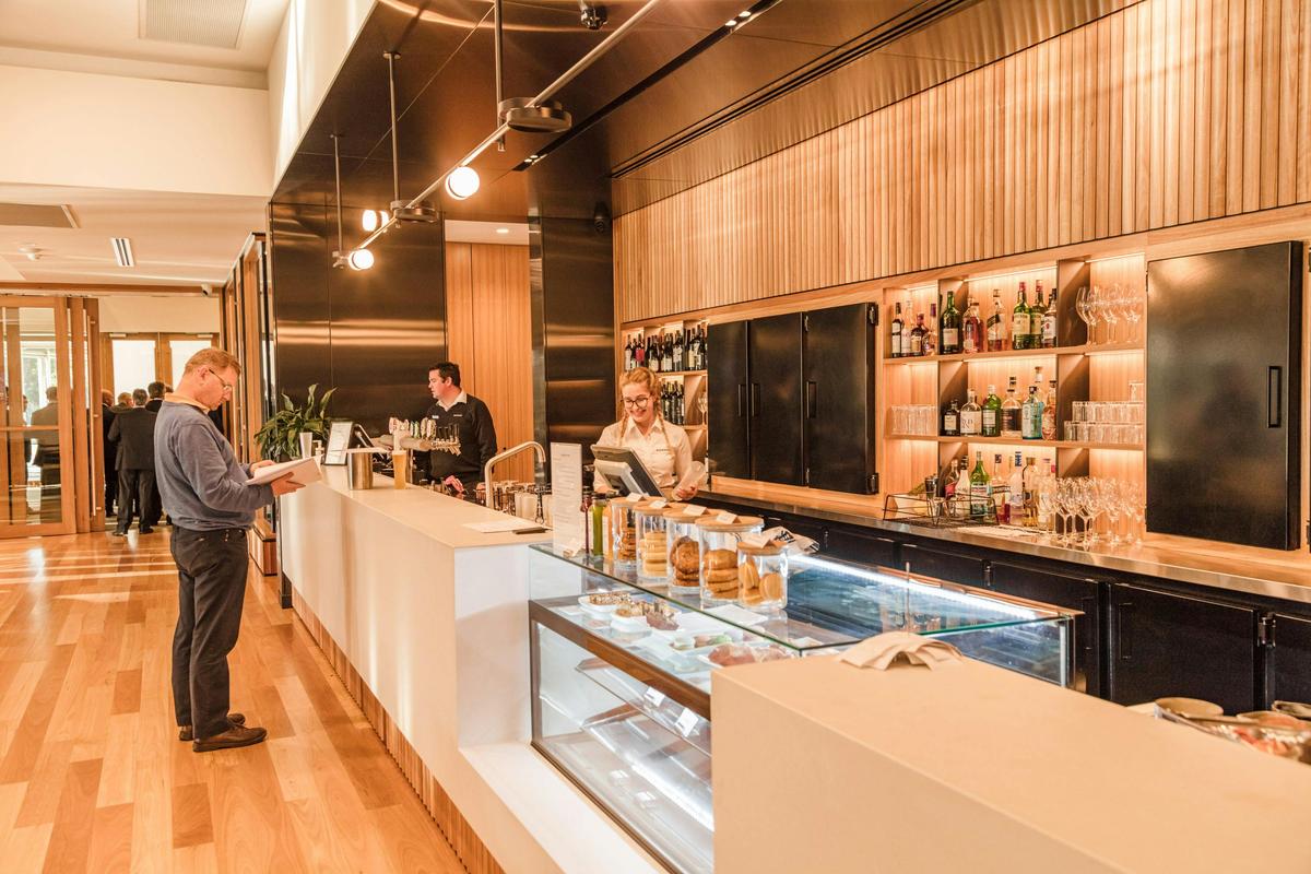 Members' Bar