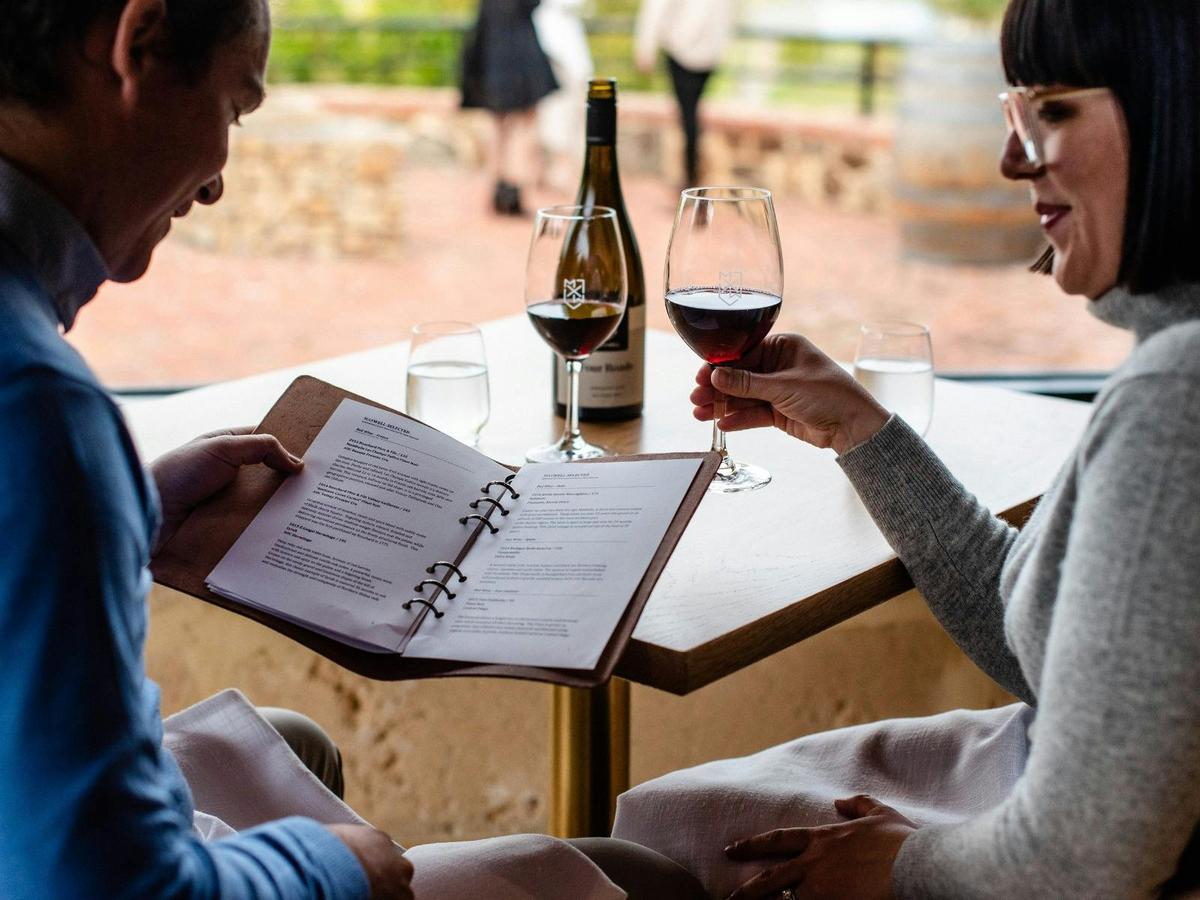Winery Heritage Tour and Fine Dining Lunch
