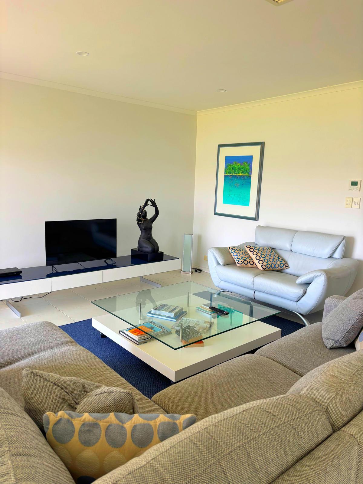 Cozy Lounge Room