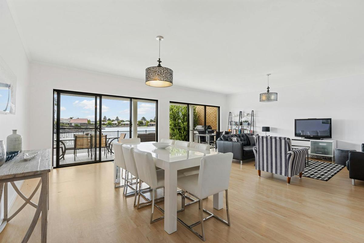 Living Dining