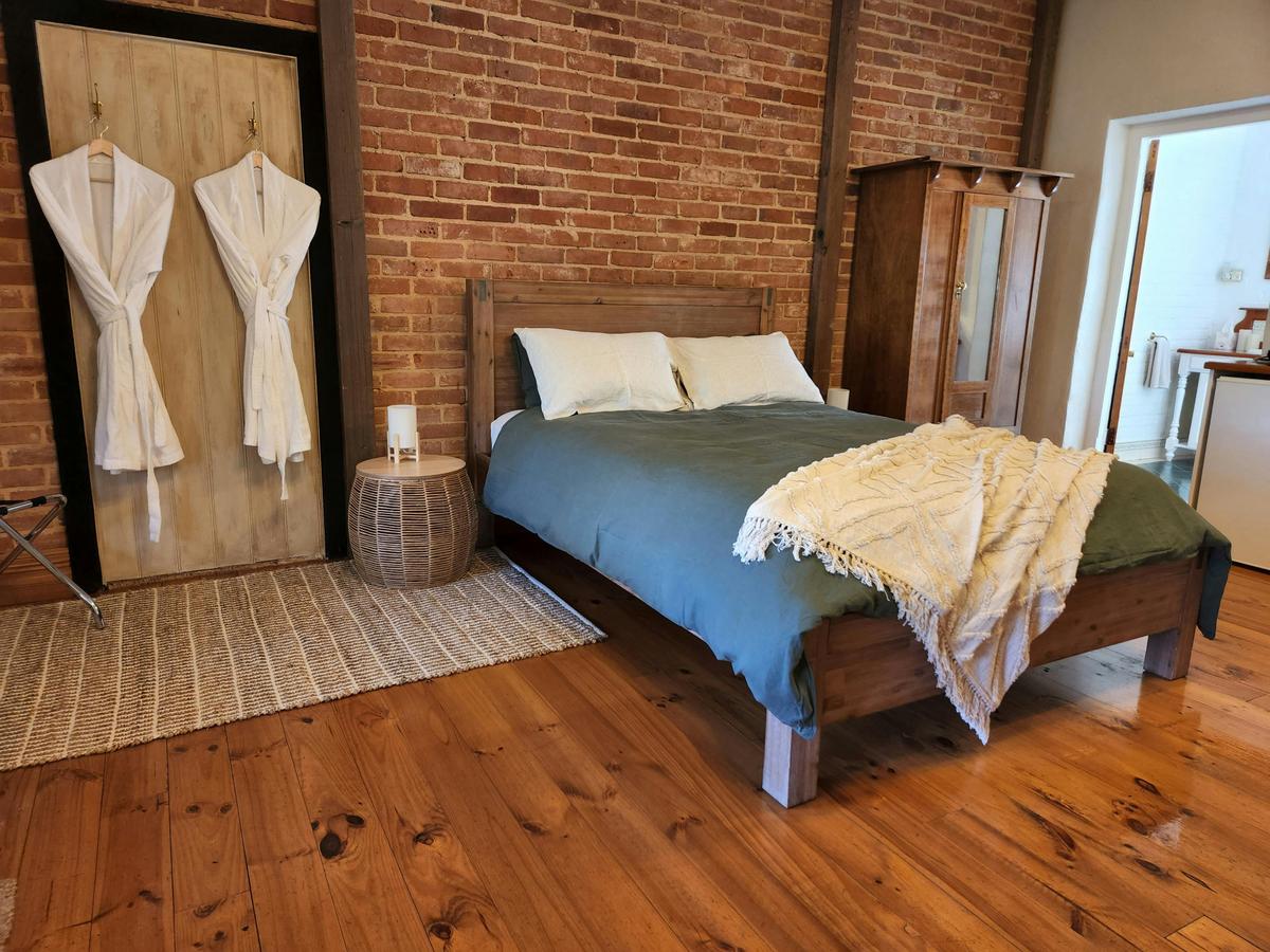 Oscars Suite with Linen bed linen and Robes