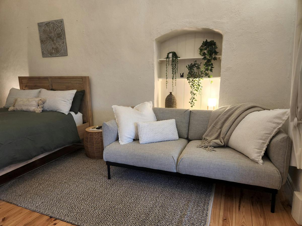 Kates Studio room with lounge area