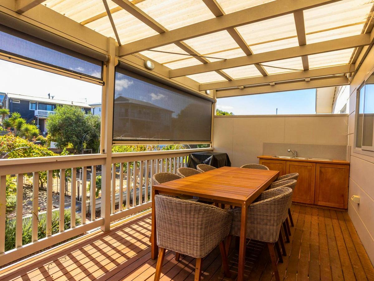Majestic Ocean Views in Architectural 3BR House