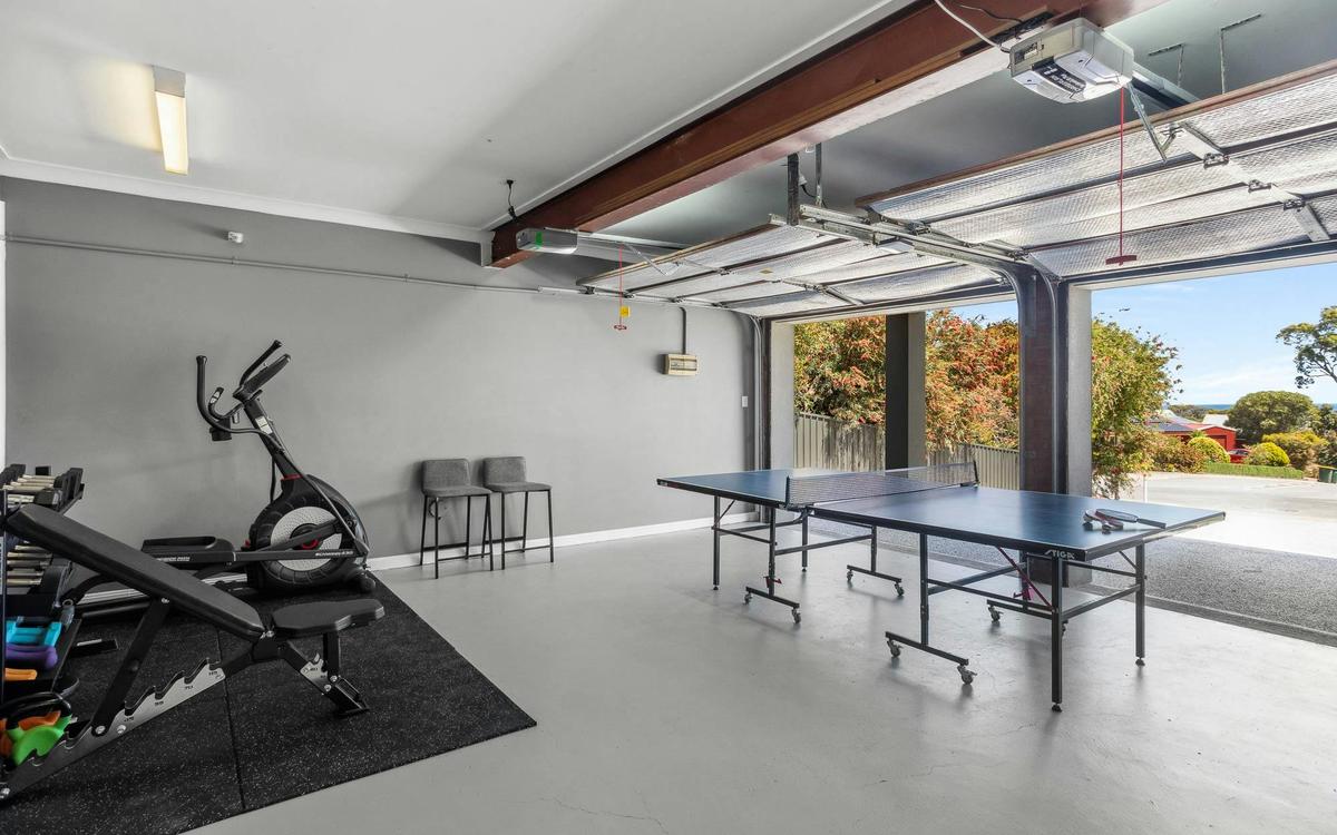 Lifes Better Beachside - Private Gym with views