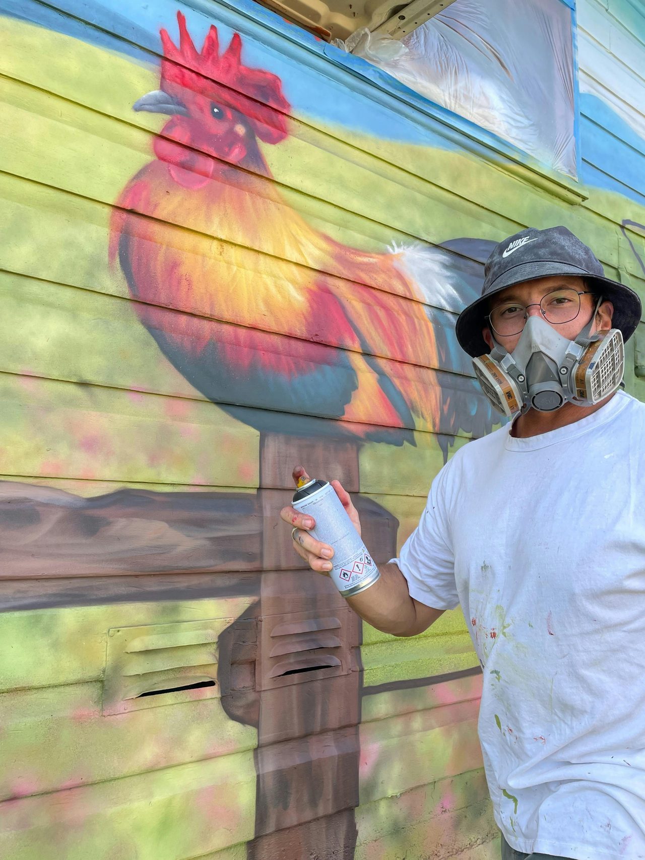 Dan Bianco painting mural
