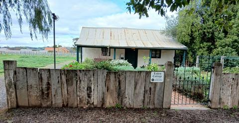 Luhrs Cottage Museum