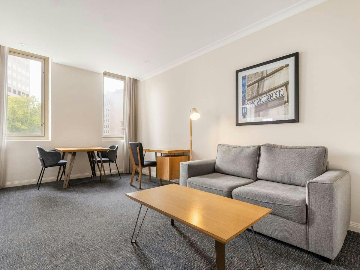 One Bedroom Deluxe Apartment