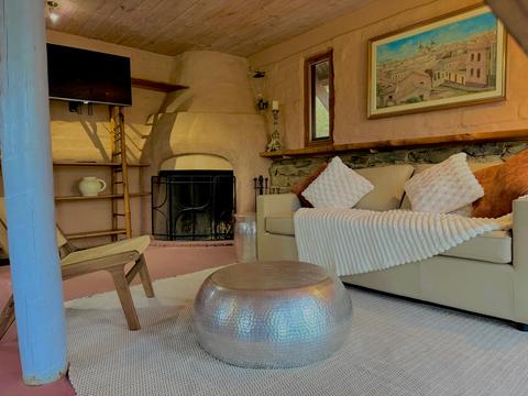 Maccy's Cottages - Mud Brick Sanctuary