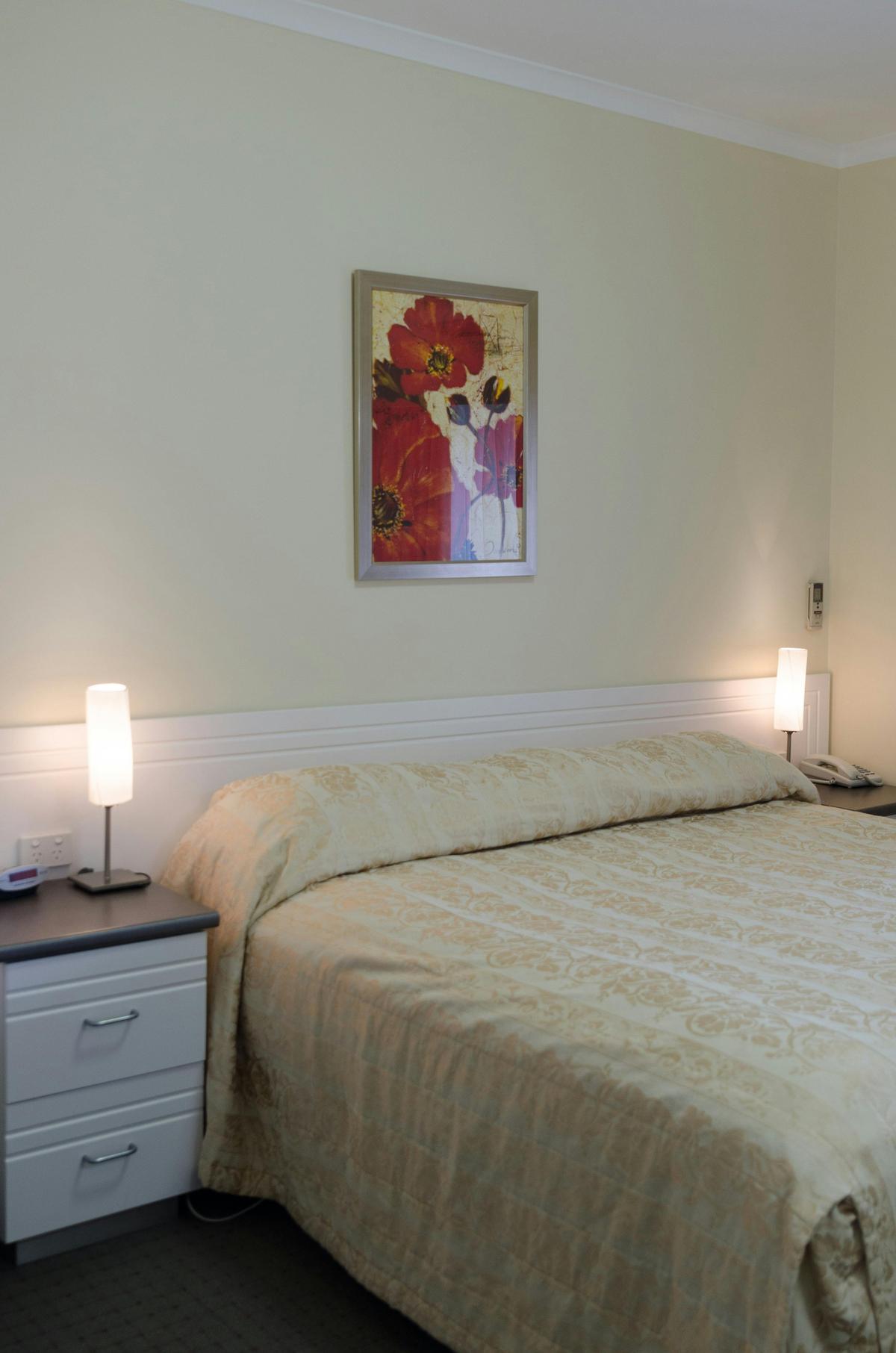 Deluxe King Two Bedroom Apartment