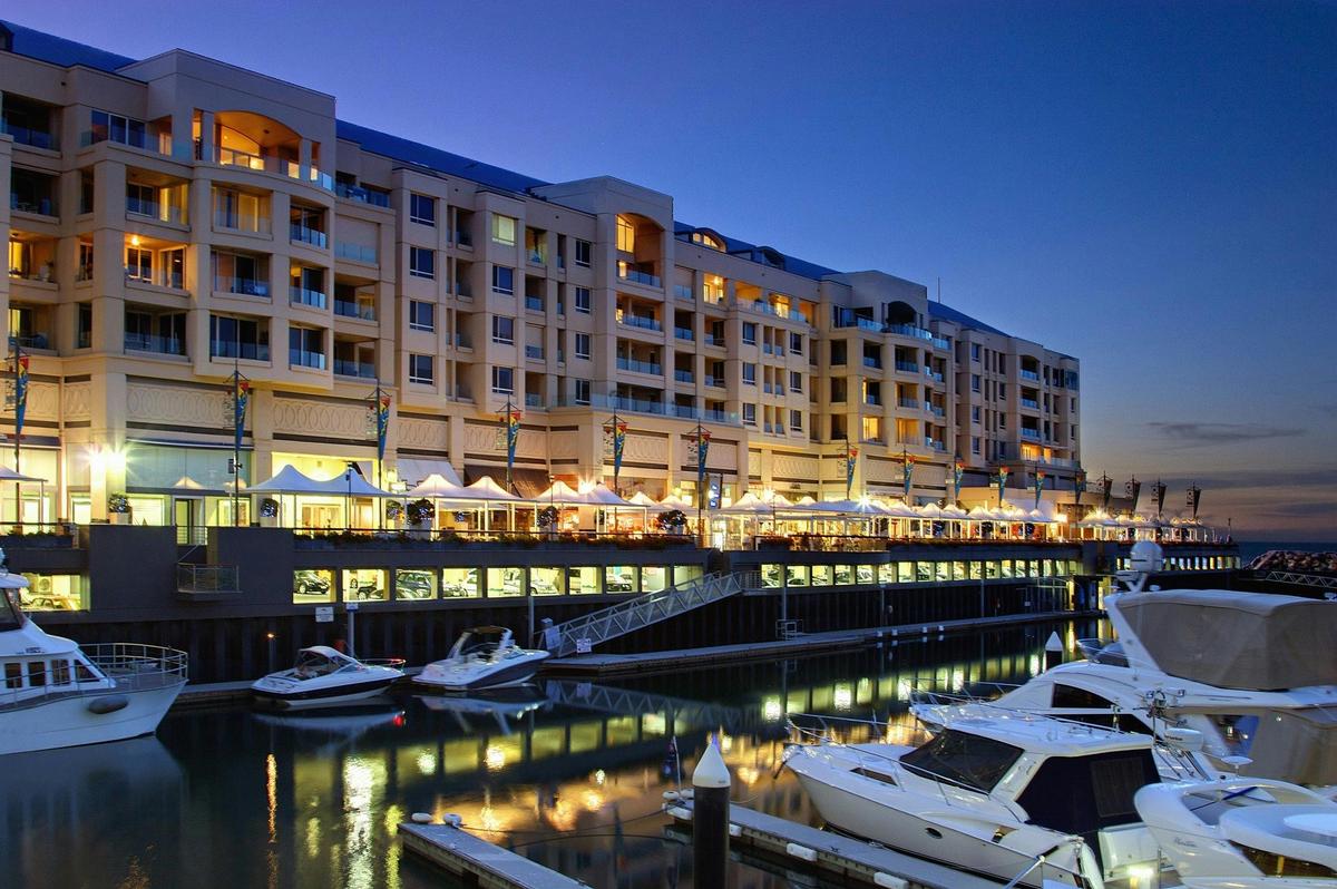 Marina Pier Glenelg