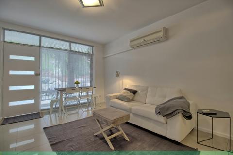Modern North Adelaide 2 Bedroom