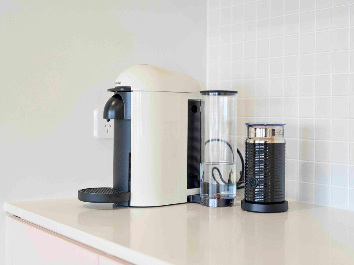 Kitchen amenities