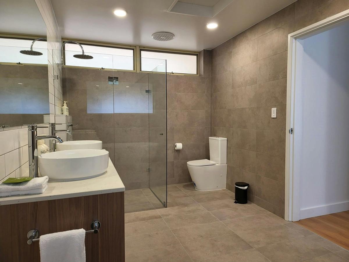 One Bedroom Appartment