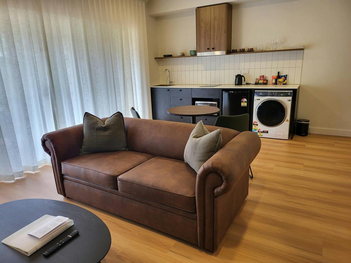 One Bedroom Appartment