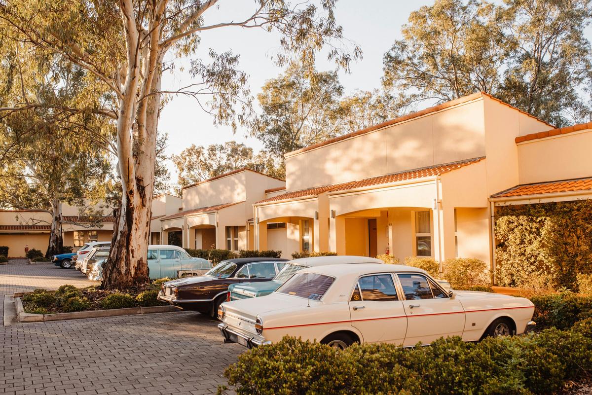 Superior Spa Suites Carparking