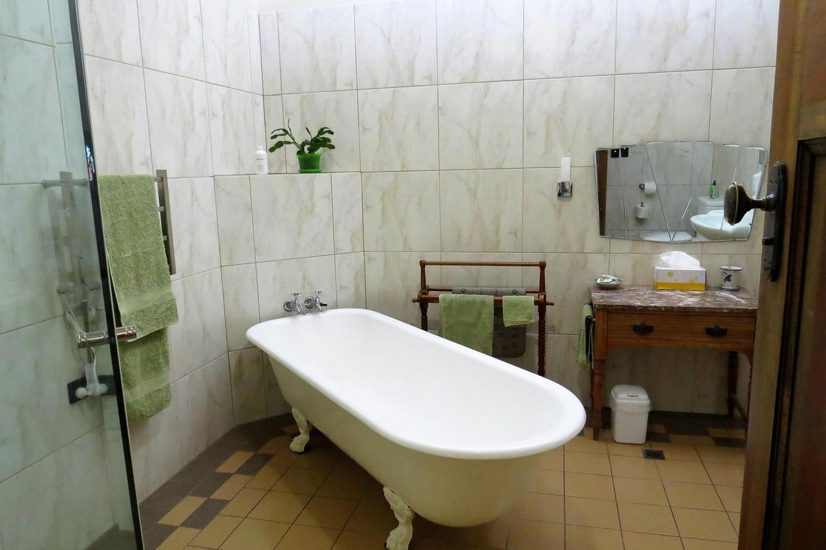 Beach View ensuite