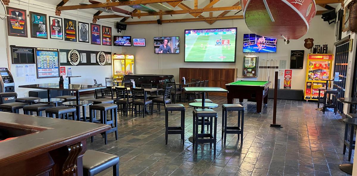 Middleton Tavern Sports Bat