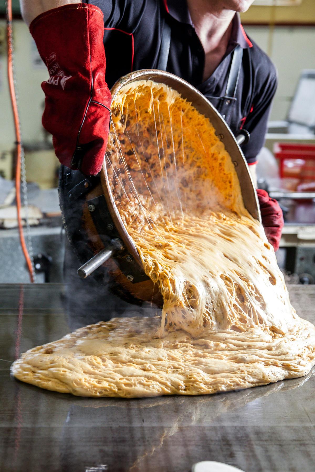 Peanut Brittle Production