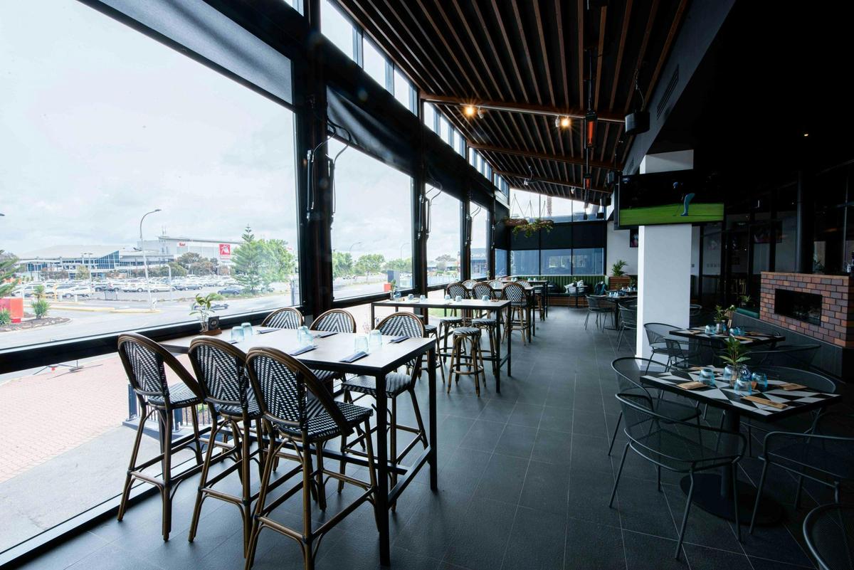 Indoor/outdoor dining at the Mosaic Hotel
