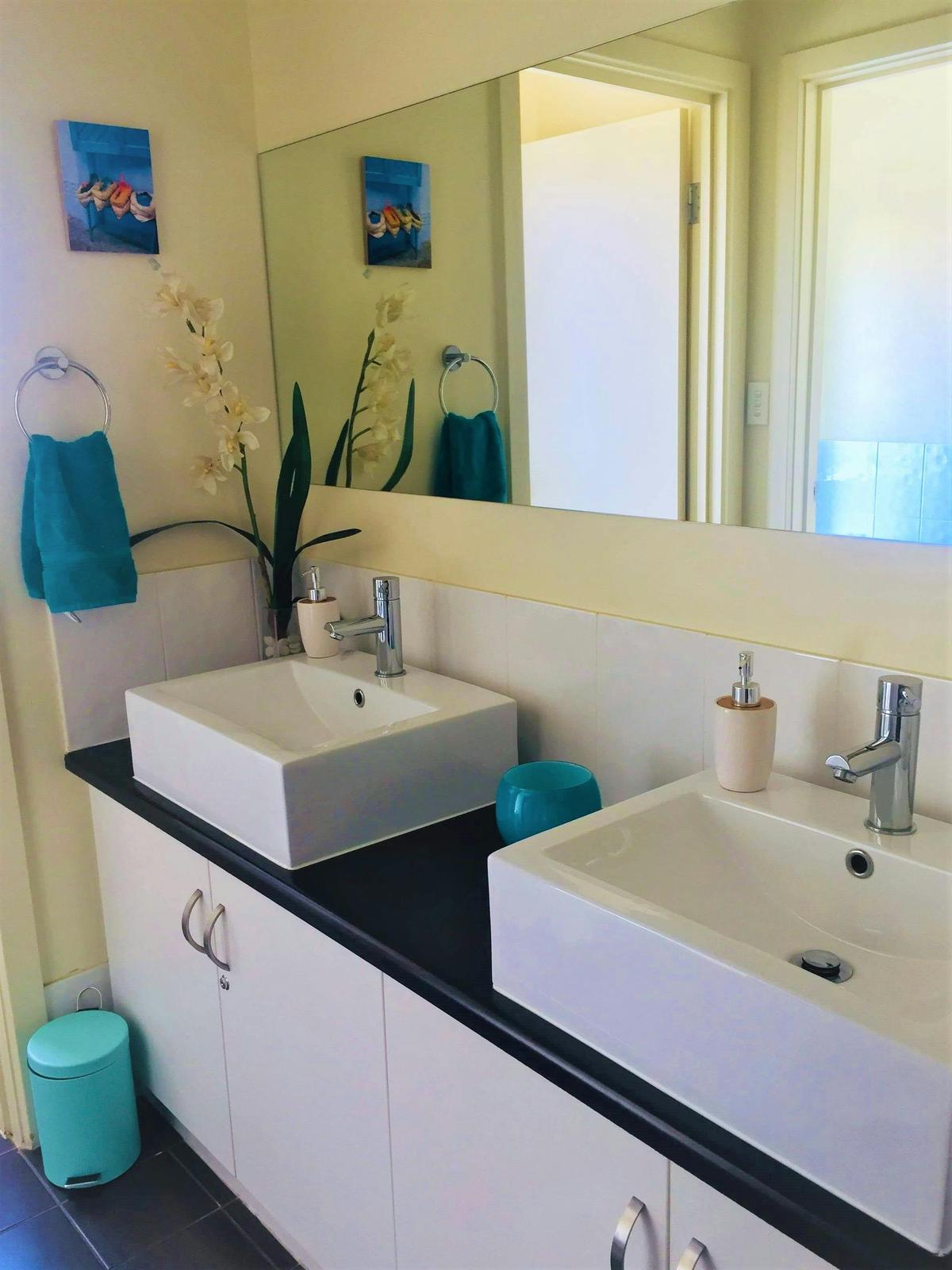Bathroom - separate shower & spa bath, separate toilet, separate dual vanity sink area