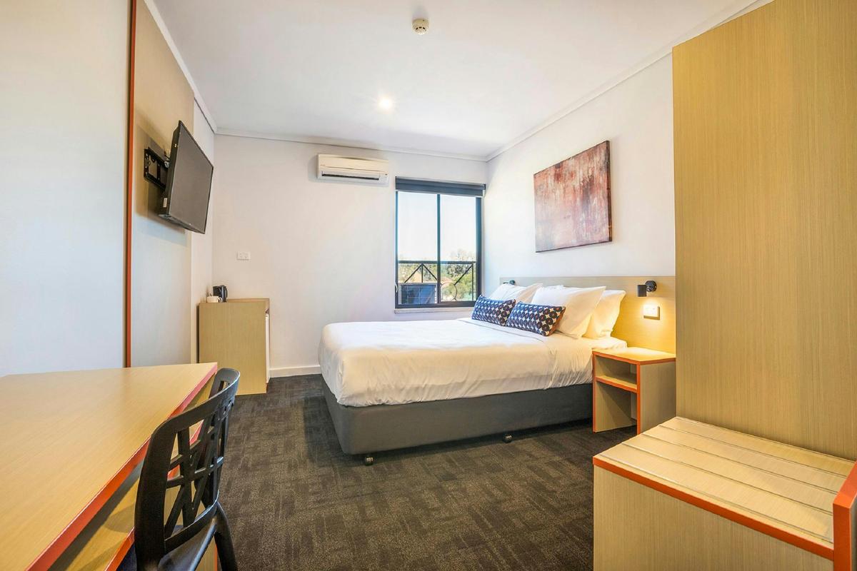One Bedroom Apartment