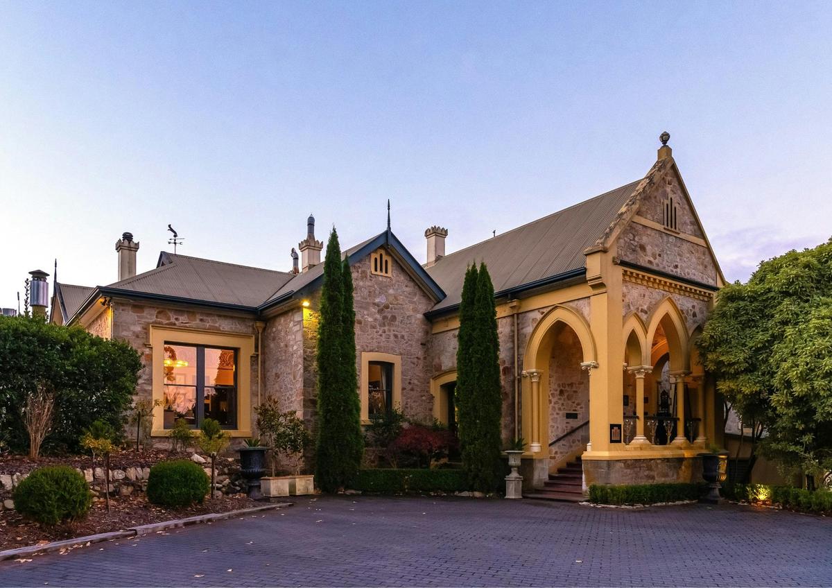 Mount Lofty House Heritage Entrance