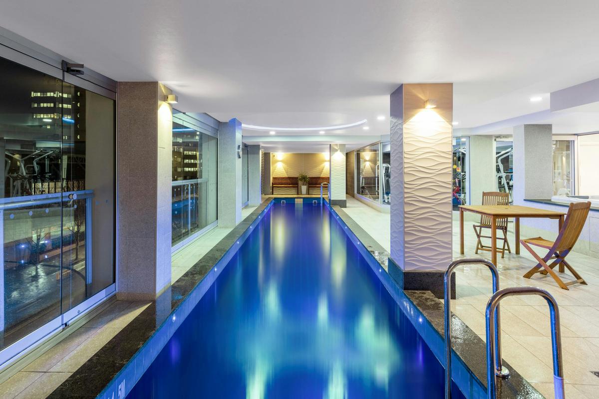 Oaks Embassy - Pool
