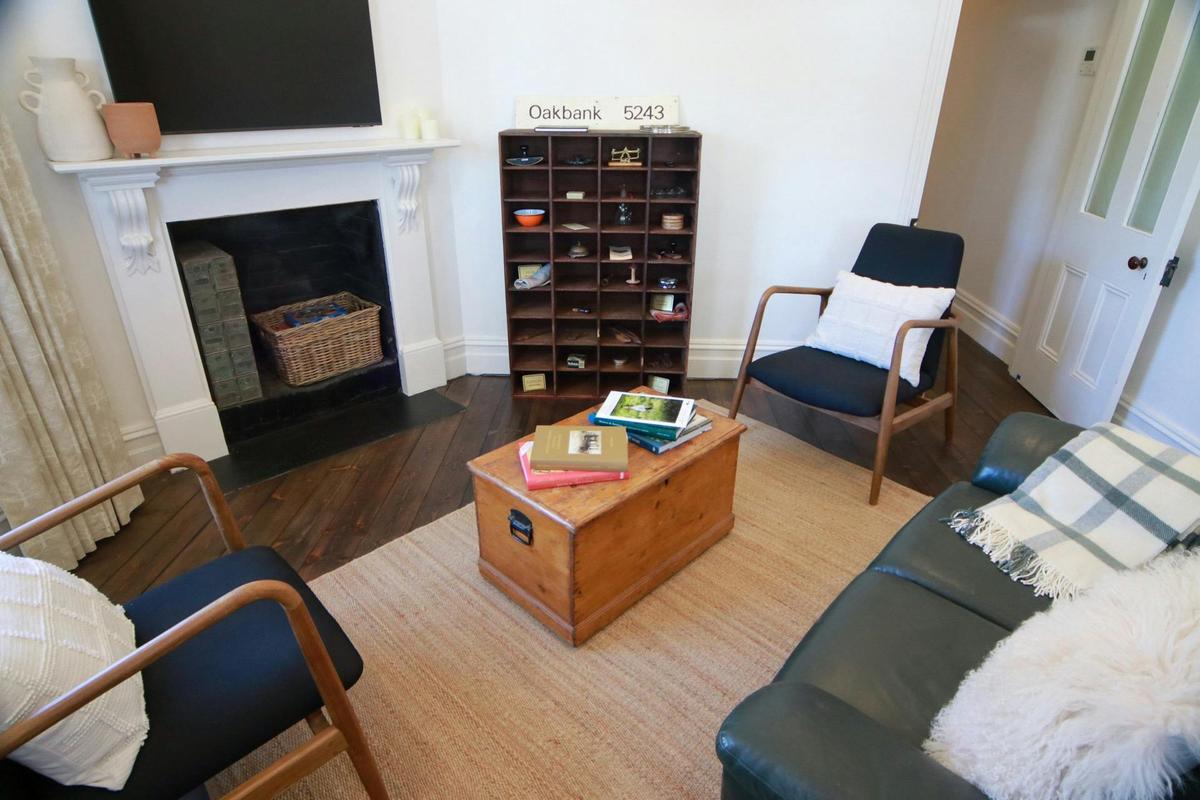Post Office Cottage loungeroom