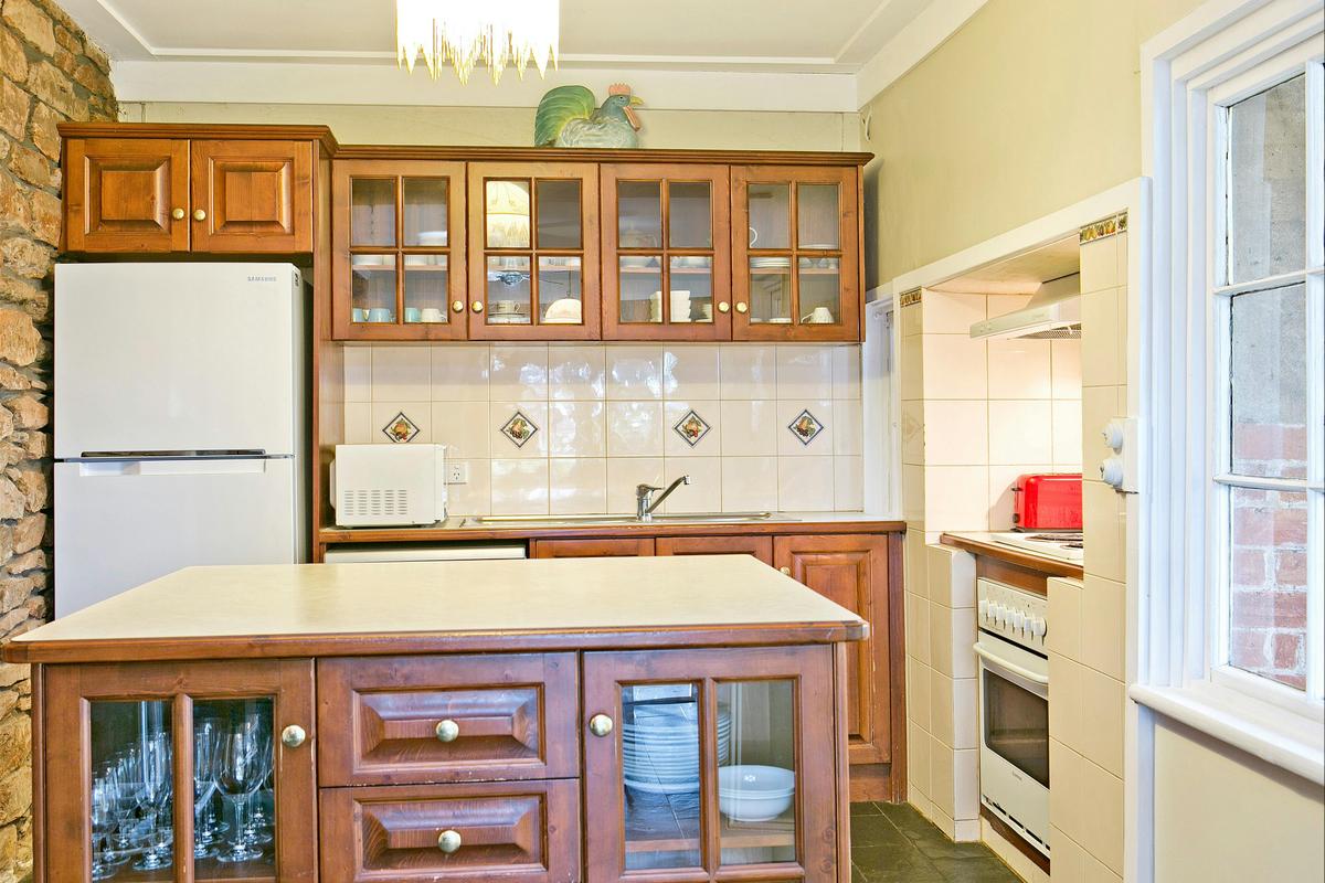 Mt Bera Vineyard Cottage BnB kitchen