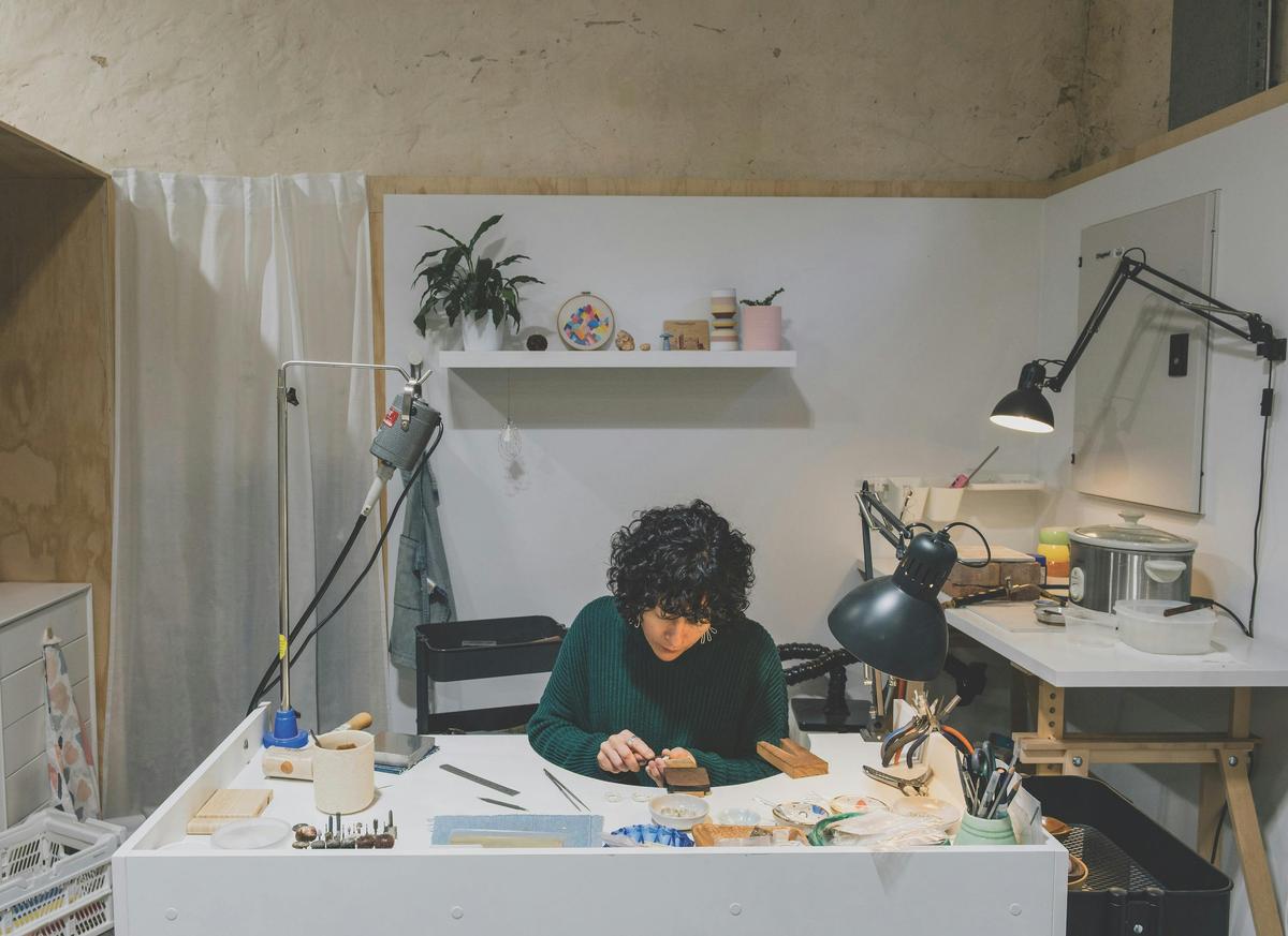 Naomi Bishop Jewellery - Working at the bench