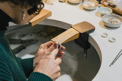 Naomi Bishop Jewellery - Handcrafted Jewellery and Permanent Jewellery Service