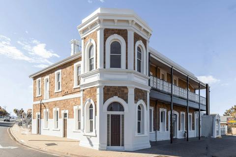 Pastoral Hotel Motel