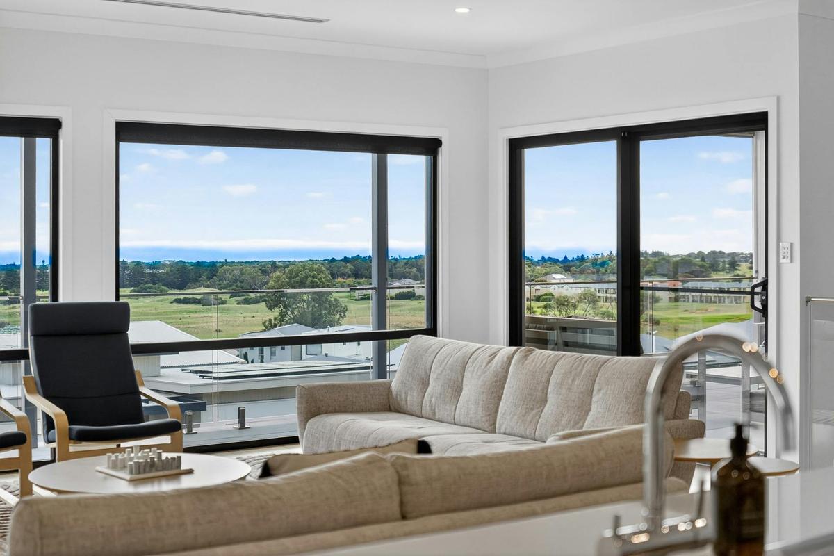 Ocean & Greens Normanville - Lounge with views