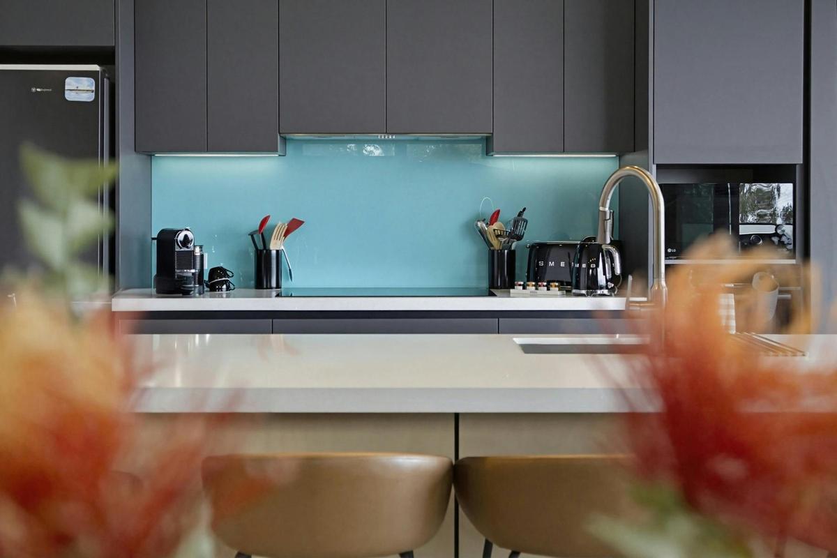 Panorama Lookout | Room to Gather, Space to Unwind